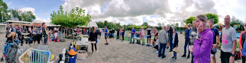 SammeSteenstra's tweet photo. Dikke pluim voor organisatie triathlon Wommels.
Perfect georganiseerd, fraai parcours en ongedwongen sfeer.
#wommels #triathlon #zwembaddeklomp https://t.co/MuRacr3G9e