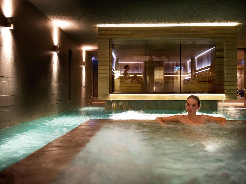 Op dinsdag 9 oktober is #SpaSereen van 10.00 tot 20.00 uur exclusief geopend voor vrouwelijke (ex-)borstkankerpatiënten met een vrouwelijke introducé. spasereen.nl/9oktober