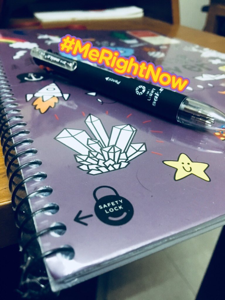 jaintanu1108's tweet photo. @hackinoutco Believe it or not, this is my pick! Can’t go a single minute without my notes! 🗒
#hackinout #myessential https://t.co/Shia0bqxnh