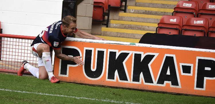 Coppinger26's tweet photo. Me and the team saw yesterday what @drfc_official meant to Jake “pieman” Power and his family and friends, that 3 points was for you.
#inspired #RIP #RTID 🙌🏻😇 https://t.co/1QTelzb90p