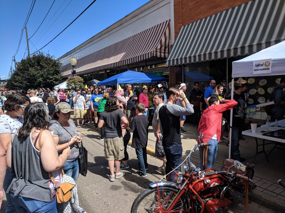 nerdnoises's tweet photo. The #Fallout76 booth at the #MothmanFestival2018 and the line for this booth. Think I'm gonna wait a bit lol https://t.co/FnohnhzAyN