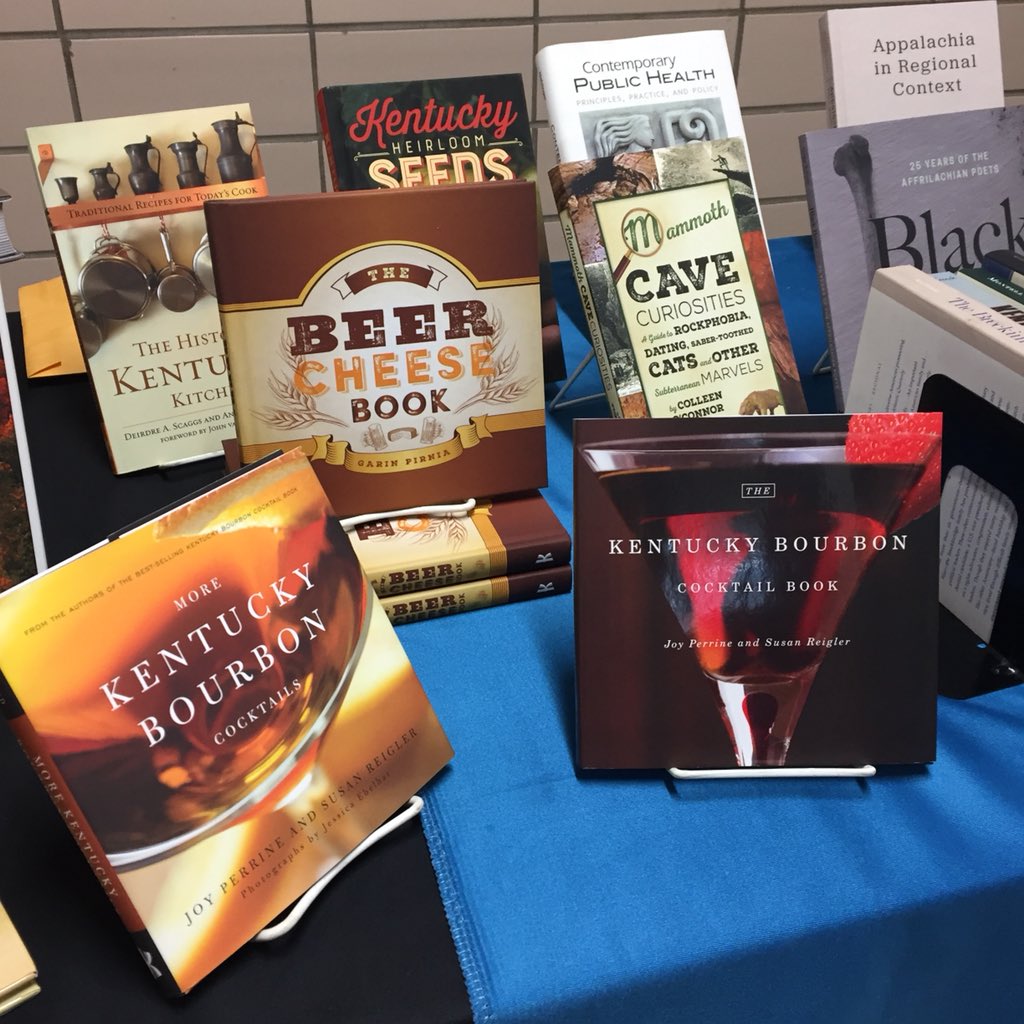 KentuckyPress's tweet photo. We’ve been enjoying meeting all of the teachers and #socstud lovers @KYCouncilSS 2018. If you're here for the conference, swing by Dickey Hall in @UKCollegeofEd and say hello!
#UPK75 #ReadUP #KyCouncilSS #Regionalbooks #KYbooks #KYsocialstudies https://t.co/4OdCz5ClfC