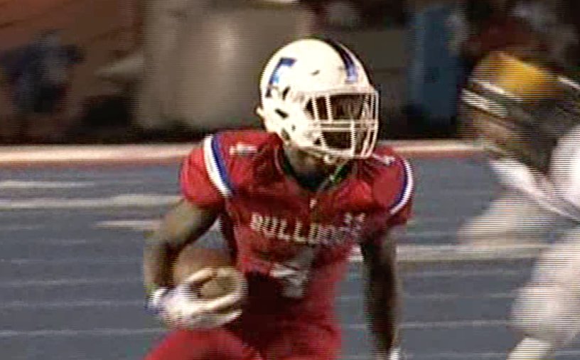 SacGOTW's tweet image. Full TV Replay of Folsom 62 - Oak Ridge 6 on @accesssac Sat. 11am &amp;amp; Tues 7pm streaming from bit.ly/AcSac_17 or VOD on @NFHSNetwork @FolsomBulldogFB @thefhsDogpack @ORHS_Football @TROJANPRIDE80 @SacBee_JoeD @dngata2