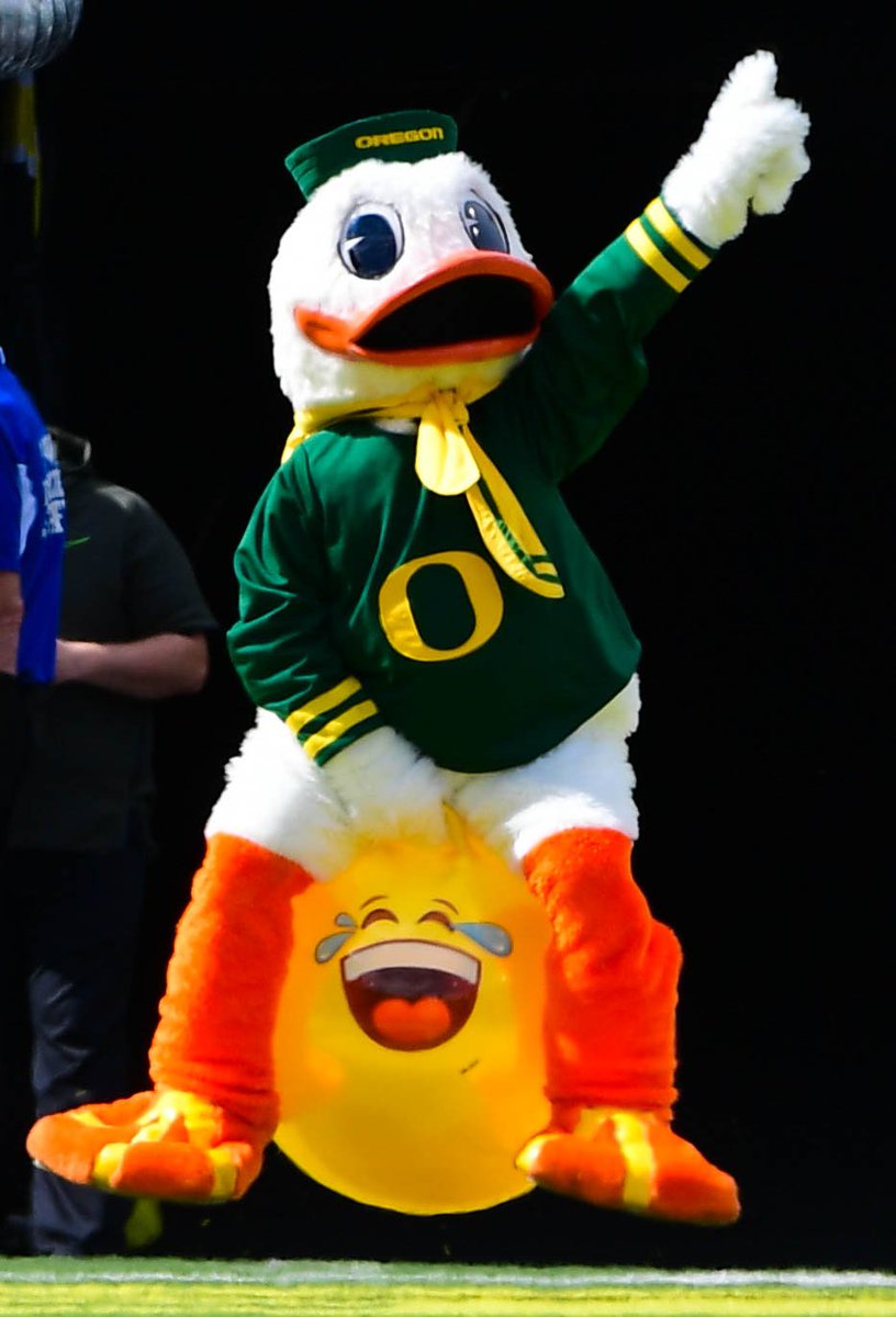 TheOregonDuck wants to be your new wallpaper 😁 Don't make the Duck sad 🦆  😞 #GoDucks, image size:816x1200