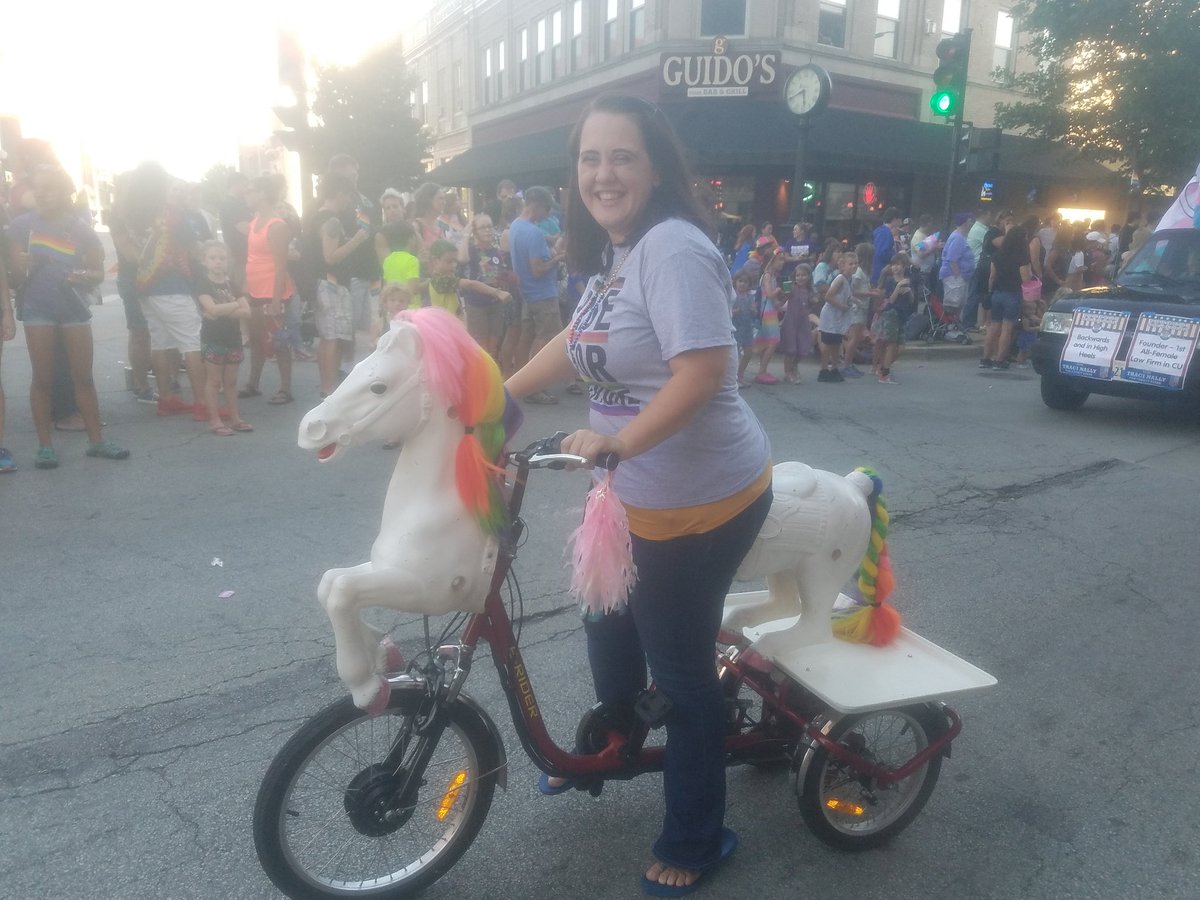 LexiCarpenter23's tweet photo. Love pride #rainbowponybike @ThalmorBiznitch https://t.co/Sm1gtpXlj8