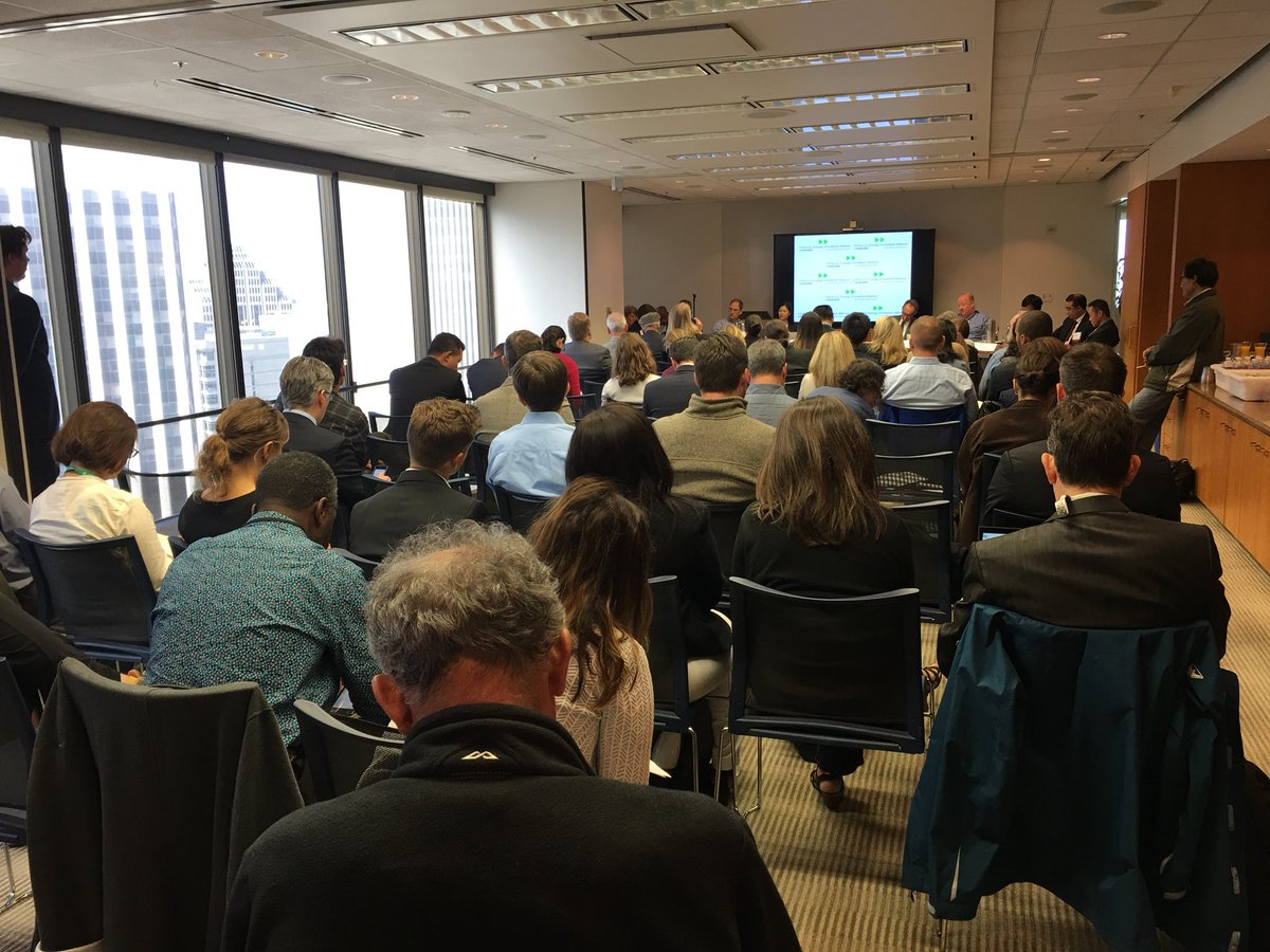 ChinaUSAlliance's tweet photo. The Alliance expert panel on grid resilience packed ‘em in! Proud to be part of the Summit! #WeAreStillIn #GCAS02018 #grid #China #energy #renewables https://t.co/QkZDEeeOuT