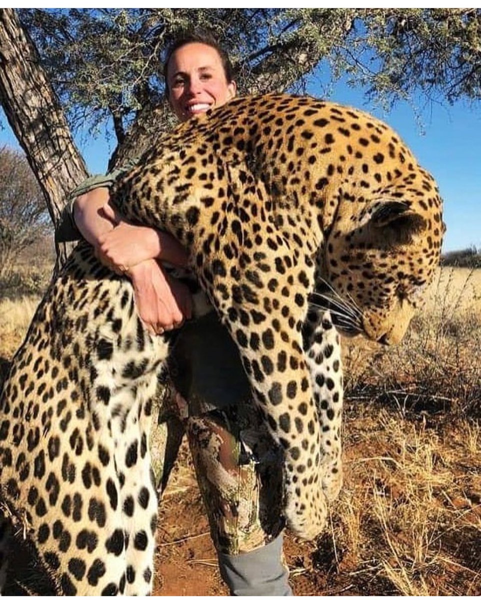 MannyP85's tweet photo. This nasty human being kills animals for fun Britani L you're going to HELL #stopbiggamehunting https://t.co/DQ5XcnQRav