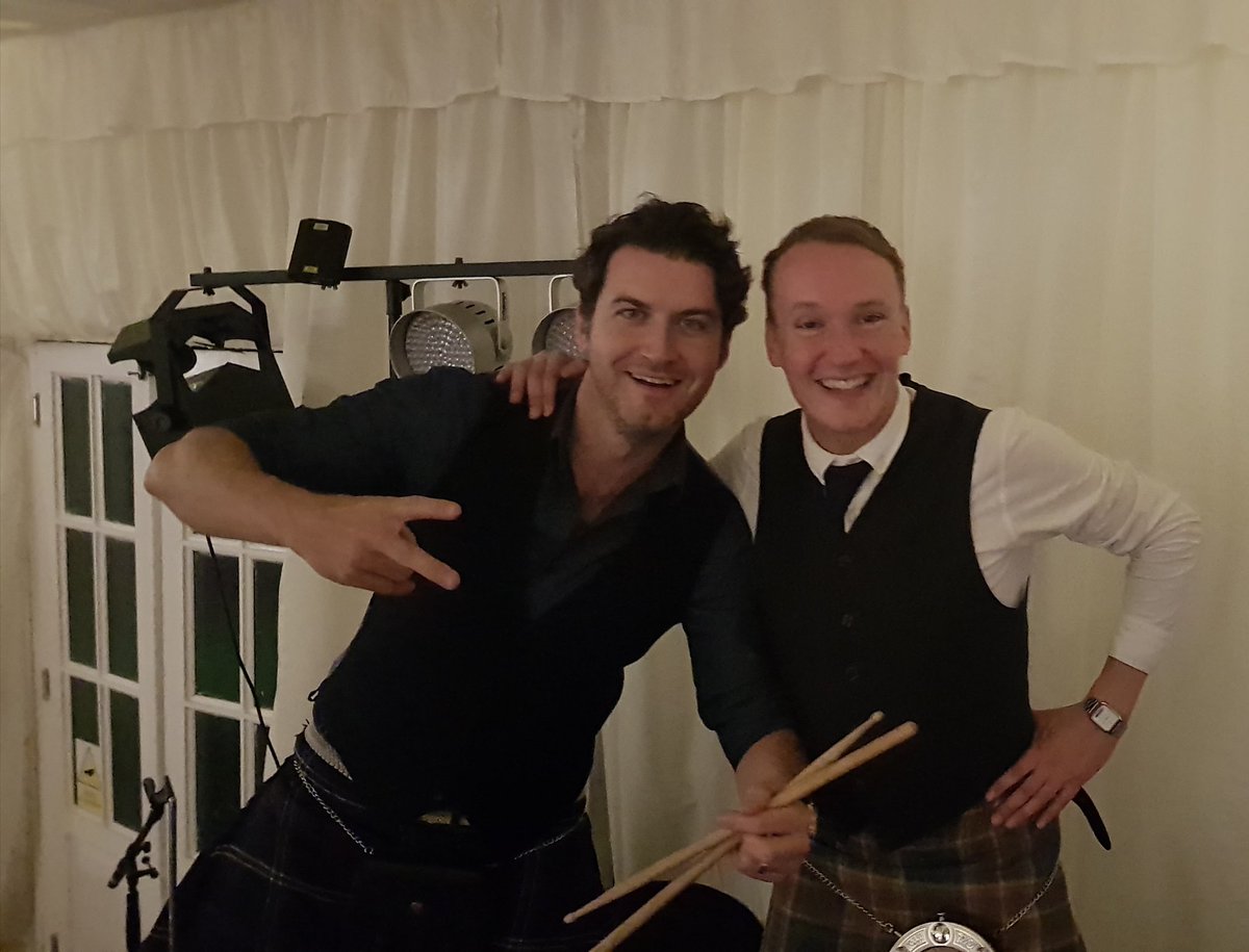 absolutely first class night performing at the very wonderful <a href="/DunglassEstate/">Dunglass Estate</a> amazing!
Congrats to Gavin &amp; Sarah what a night!