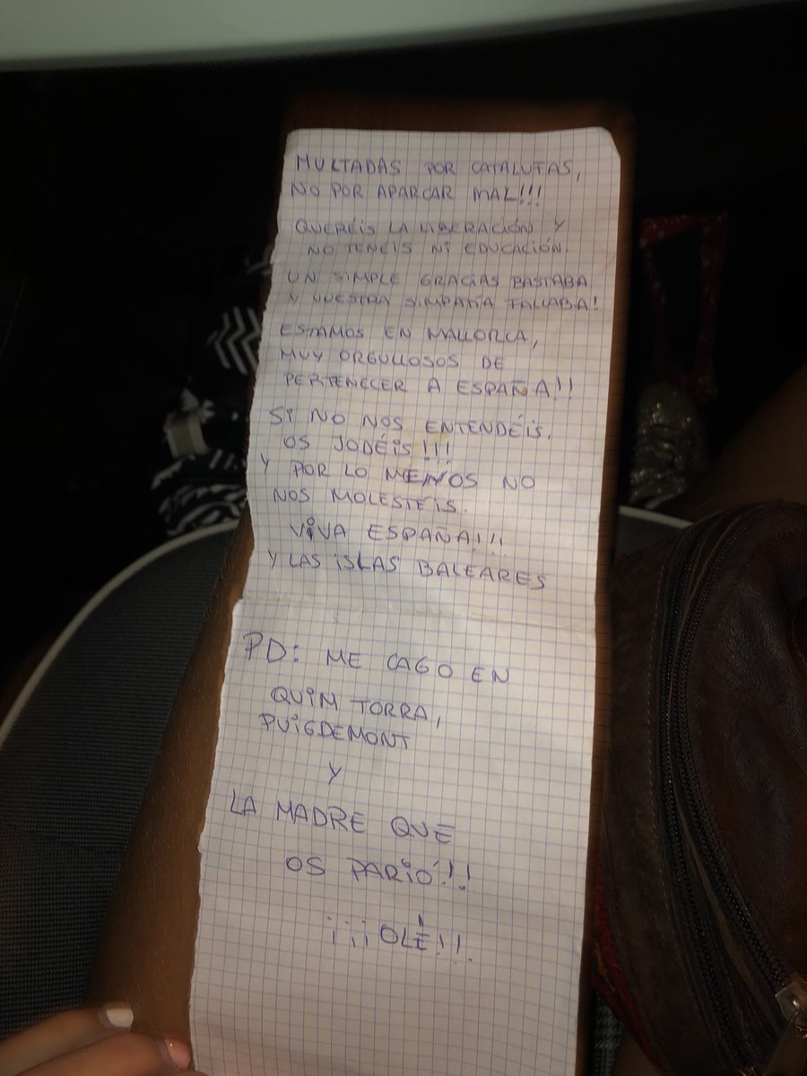 IrenePlanas's tweet photo. Arribar al cotxe (a mallorca) i trobar aquest escrit al vidre, indignant. Educació és la que no teniu vosaltres en escriure això. Fatxes🖕🏼 https://t.co/uolUeaGwMP