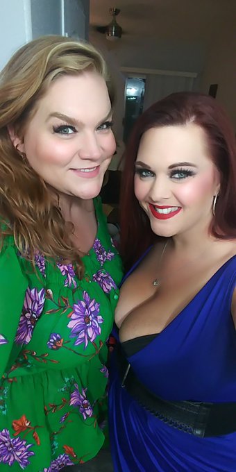 Love spending time with these gorgeous ladies @BustyBroganXXX @DirtyDivaEnt. Last night was so much FUN