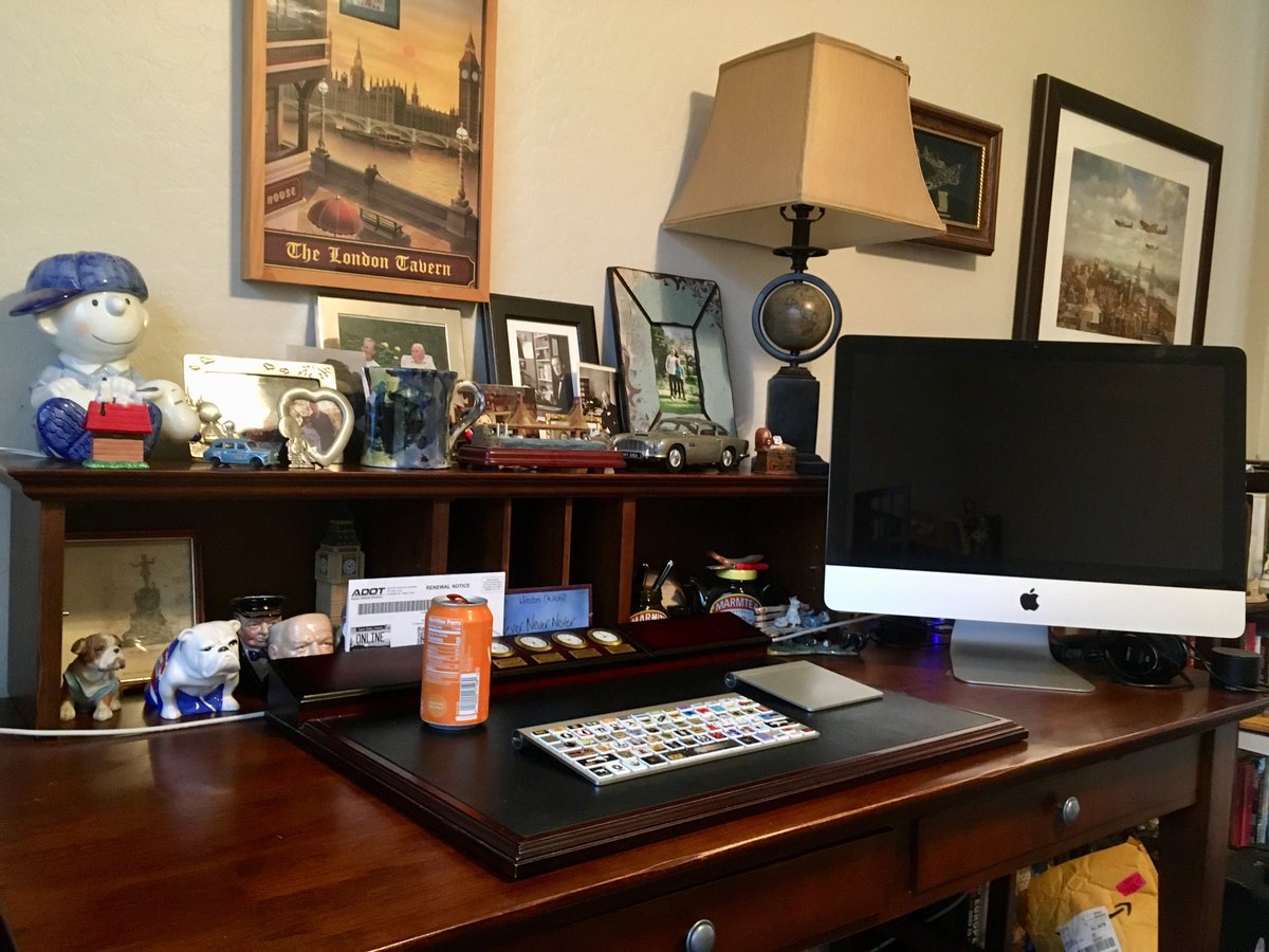 AuthorSimonRead's tweet image. My desk hasn’t been this tidy in more than a year. No doubt it’ll be a disaster zone again within a day or two. #writingspace