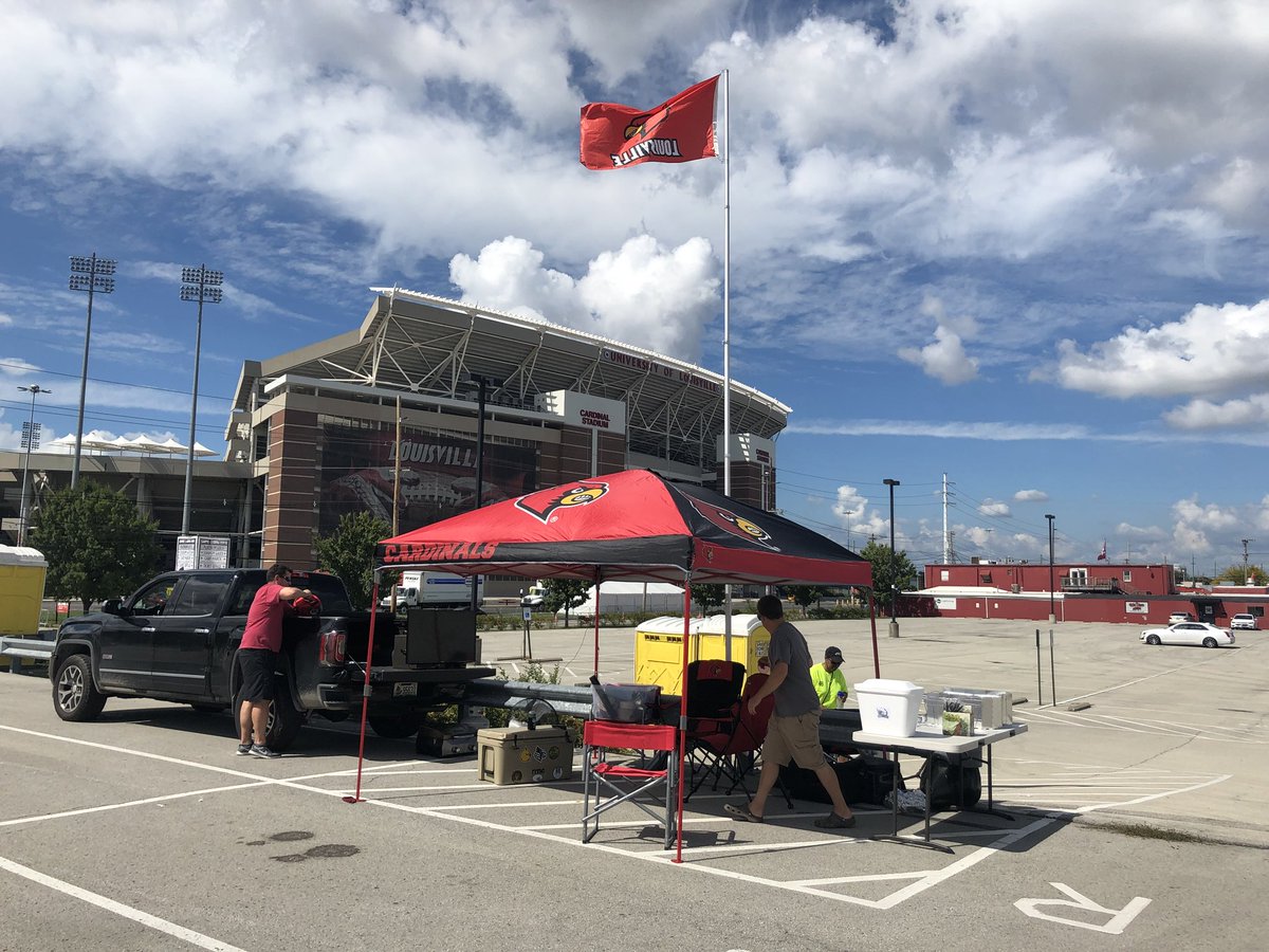 BowlingEric's tweet photo. @vincetyra #GameDay https://t.co/5R3IdS8Kzu
