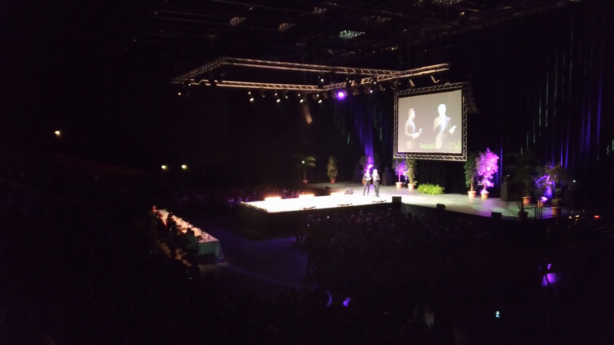 LeBerryLive's tweet photo. L'intro de la soirée de l'élection Miss Centre Val de Loire https://t.co/Gito0OZQEI