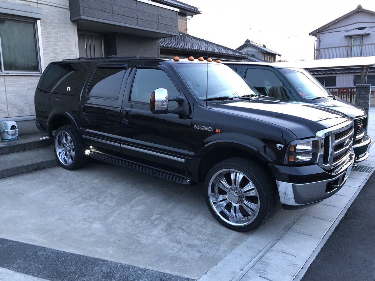 ken_no2's tweet photo. Ford
エクスカージョン リミテッド

売りに出します！
詳細はDMでお願いします！

値段はだいたい180〜200万
値下げ交渉有り！

お願いします！

#拡散希望 #アメ車 #格安 https://t.co/HdzHtCXY4W