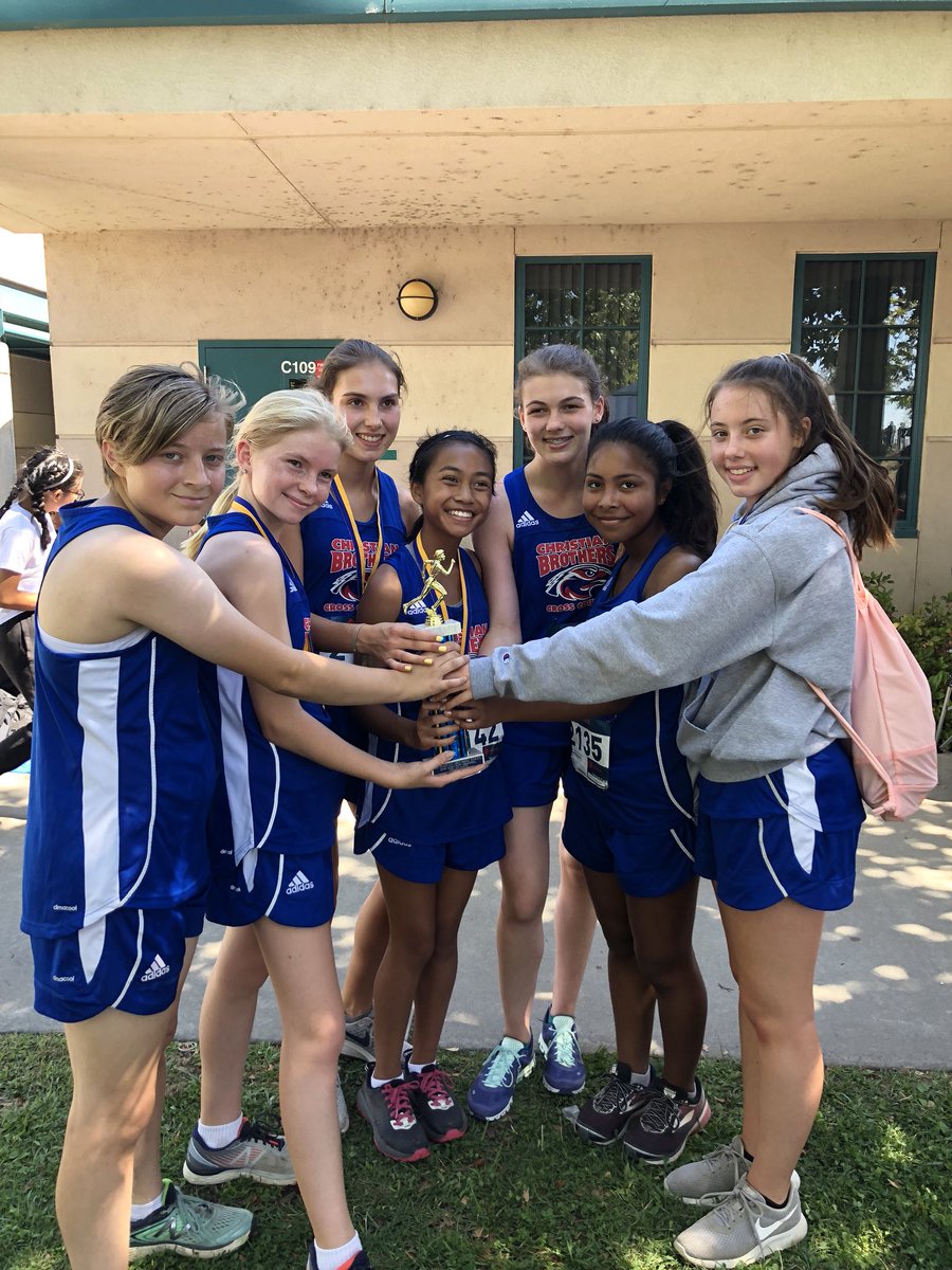 BrothersXC's tweet photo. Great day racing for #CBXC at JoshRuffInvite. 1st place Frosh-Soph men an women small school. https://t.co/pTZRNtMuMd