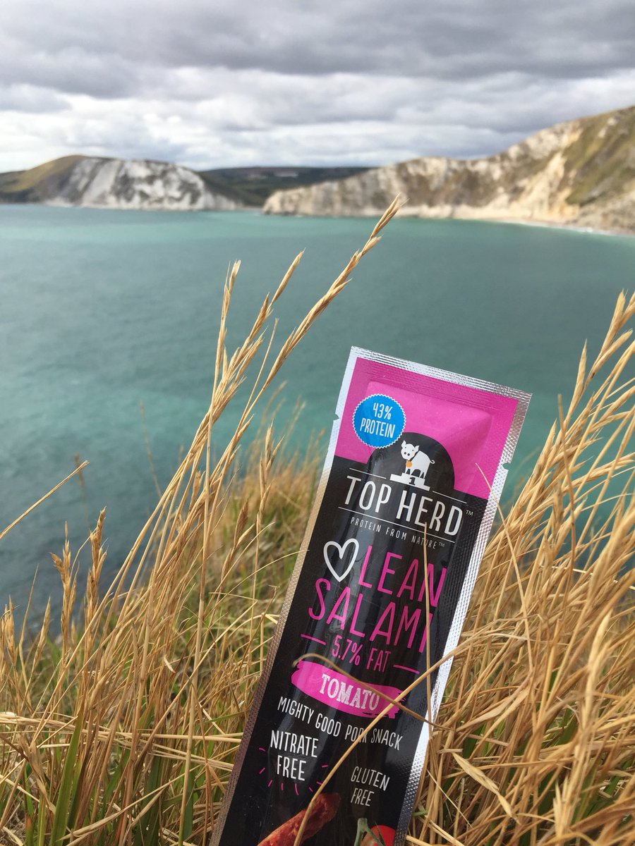 topherdsnacks's tweet photo. Getting set with some protein packed snacks before the Purbeck 16. We’ll be there chucking around a few freebies so look 👀 out for us. Good luck everyone. @PurbeckOutdoorW is truly awesome event. #marathon #trailrunning https://t.co/7OVbOUnqaA