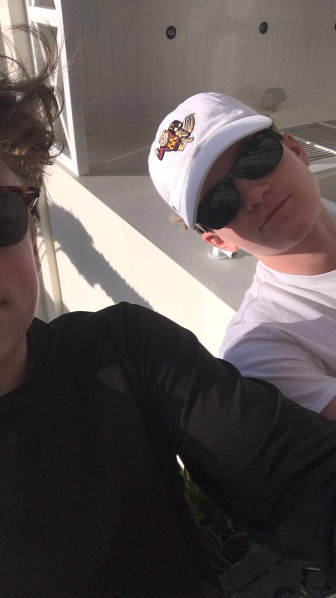 Tristan Broz tweet media