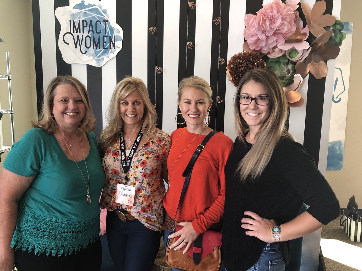 kboles89's tweet photo. Love my girls! #impactwomen2018 #alreadyher https://t.co/ZLguYiNsSh