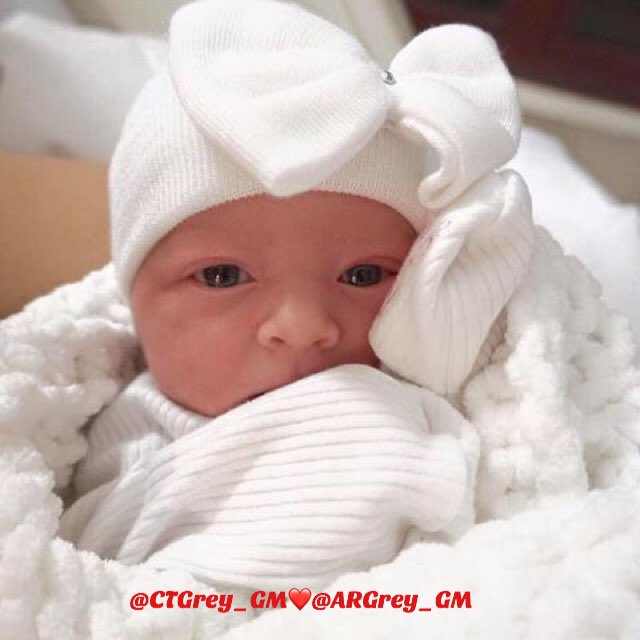 {Texting <a href="/CTGrey_GM/">Christian Grey</a> a picture of Phoebe saying “Daddy I’m ready to go home” smiling as I can’t wait to take her home from the hospital. I hit send waiting for him.}