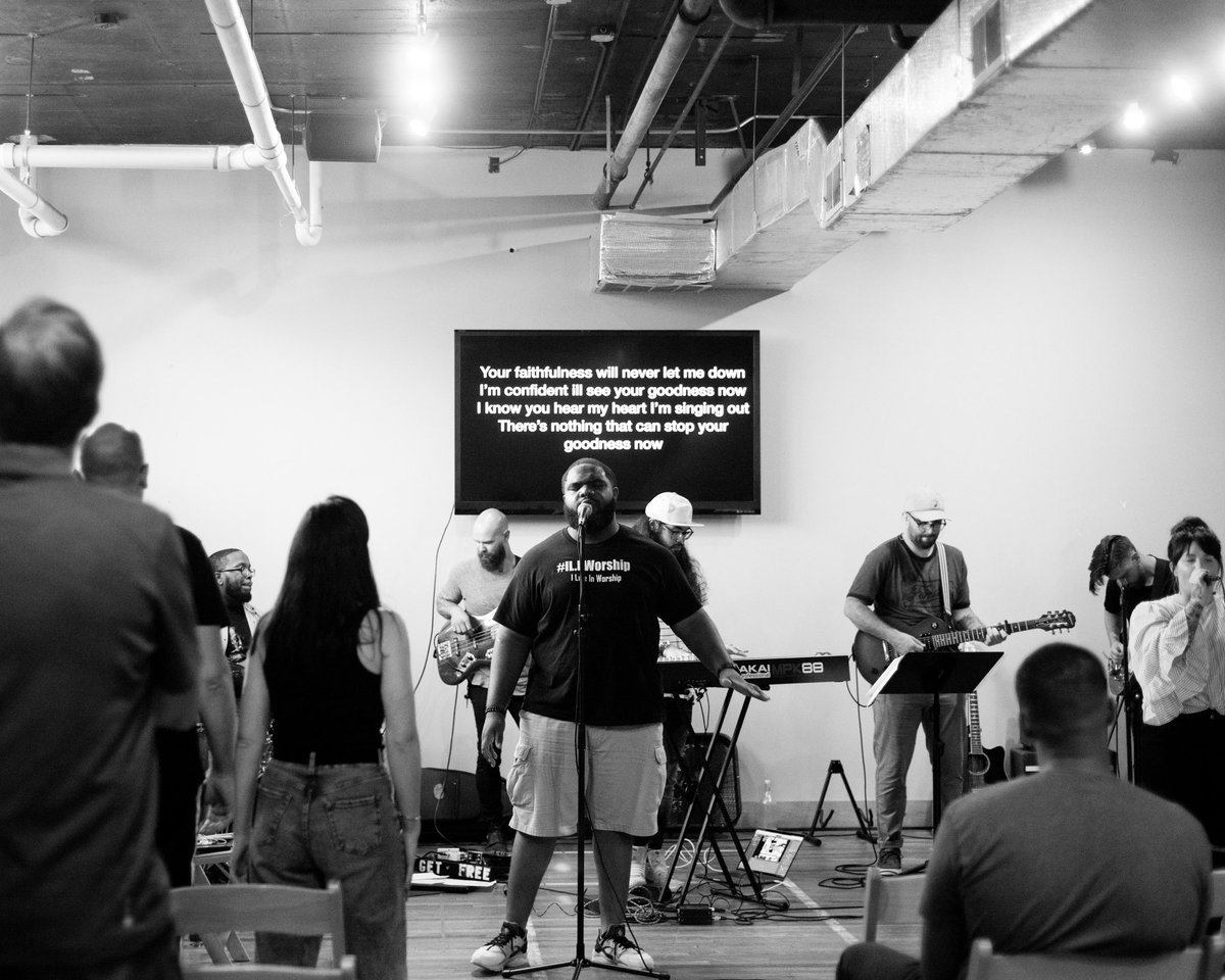 crossand_anchor's tweet photo. What an amazing night. God is building something in Detroit! Do you want to be a part? Let us know! Email info@crossandanchorchurch.com or DM us https://t.co/XuRXYNtbOo