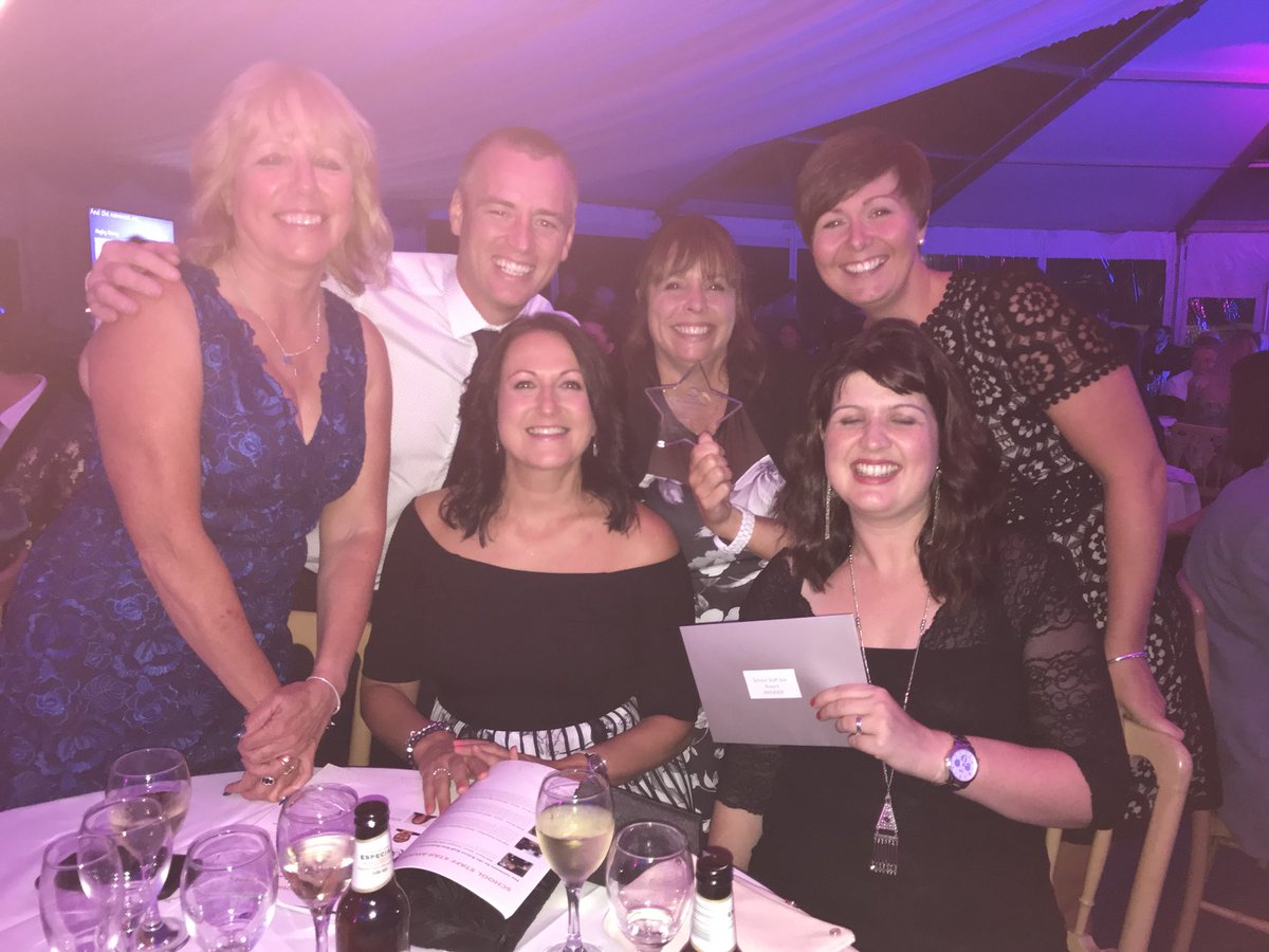HighViewPlym's tweet photo. We won πHigh View have won the School Staff Star Award #veryproud #teamwork @PlymouthTSA @plymouthcc https://t.co/SUtRsbYGOu