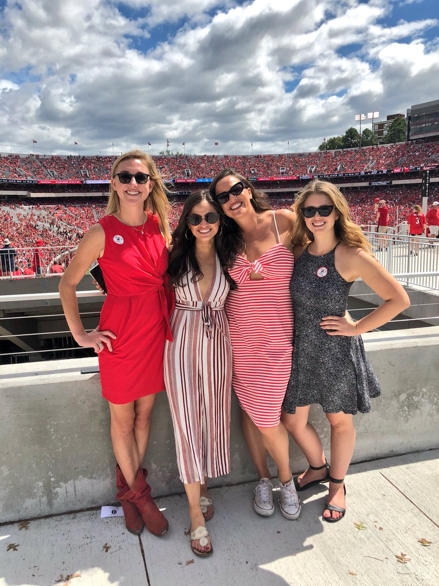 lag's tweet image. I love the dawgs so much