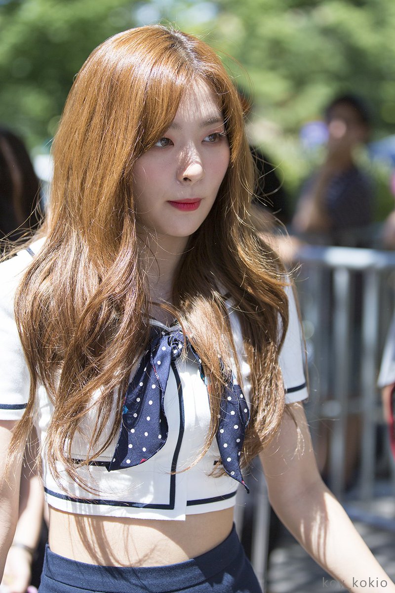 SeulReneDaily's tweet photo. |PIC/HD| 180817 [🐻] OTW to KBS Music Bank #PowerUp #SummerMagic #RedVelvet #레드벨벳 #PowerUp2ndWIN #SEULGI #슬기 
© koy_kokio
https://t.co/OXKFOQDYoH
https://t.co/5Ar3eh2ZyQ
https://t.co/zXfStIGqjE https://t.co/i6MOOkYU3N