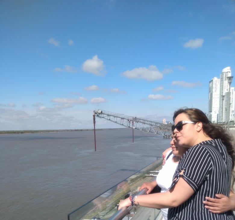 nataliavb18's tweet photo. Con otra Amanecida #chachus paseando por esta linda ciudad !!! Hoy festejamos fuerte !!! @LucianoPereyra https://t.co/d2kDUD3K0e