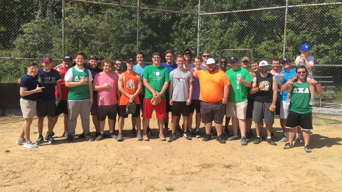 lambdachi_usi's tweet photo. Had a great time playing softball with our Alumni today! Hope to see all of you guys soon! https://t.co/epGzuJ7tR9
