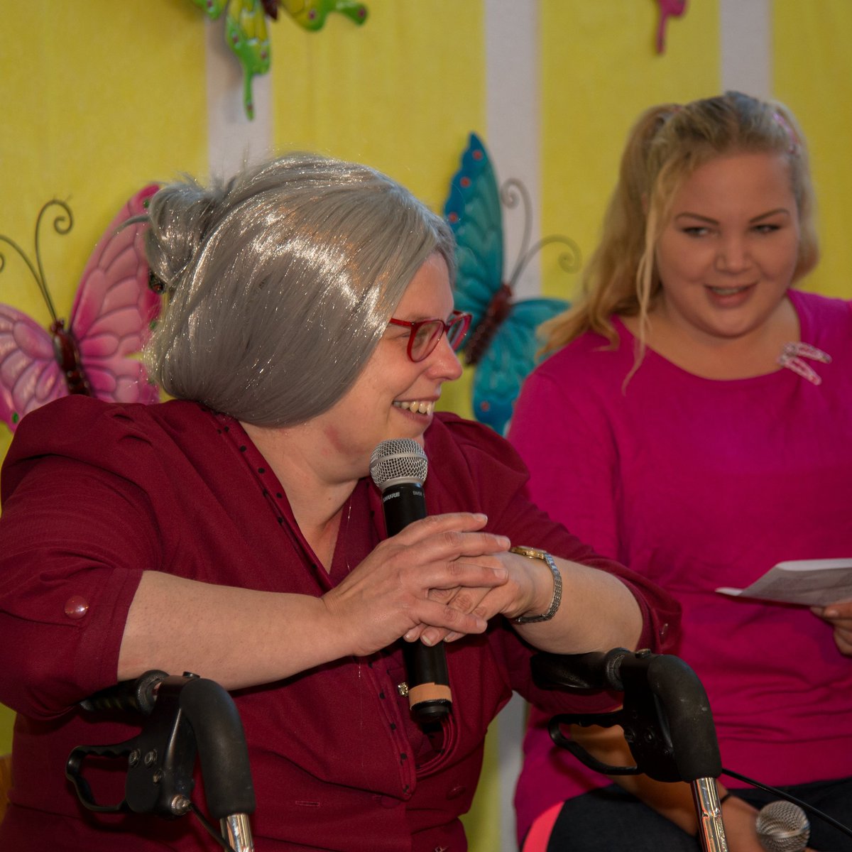 Oma en Saar waren afgelopen donderdag te gast bij de jaaropening van de Fortgensschool #voorschoten #basisschool #jaaropening #sketch #acteren #gezelligheid