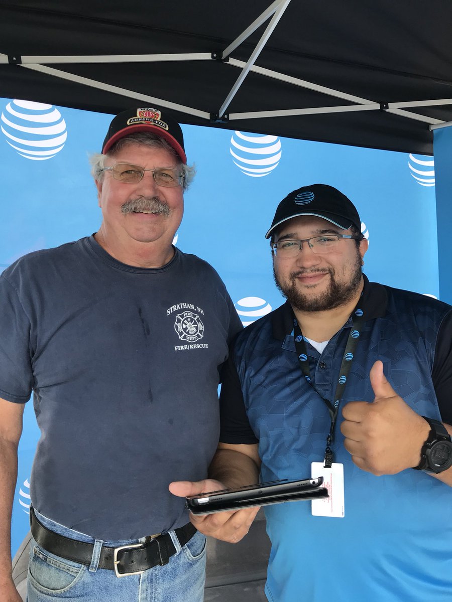 Here at the Seacoast Extreme Country Fair - First Net Presentation set up with Stratham Fire by <a href="/Richtirado/">Rich</a>! #WeAppreciateOurFirstResponders @GuyFromAtt <a href="/lgonzalezlatino/">Luis Gonzalez</a> <a href="/Hope_Chapman/">Hope Chapman</a> <a href="/WilliamGStovall/">William Stovall</a> #TheRealOurNE