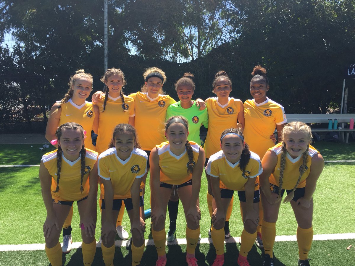 RoyalsFCAZ's tweet image. 03 Girls
Development Academy
vs. LA Galaxy
.
.
.
#AsOne #RSLFamily
#developmentacademy