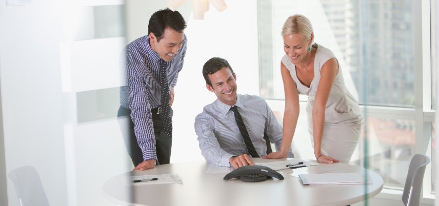 comcastbusiness's tweet photo. From dropped calls to static background noise, conference calls have become the joke of corporate America. Learn more about #VoiceEdge and how to fix these issues: https://t.co/bVMoPo5o2e https://t.co/H7o6uDluXg