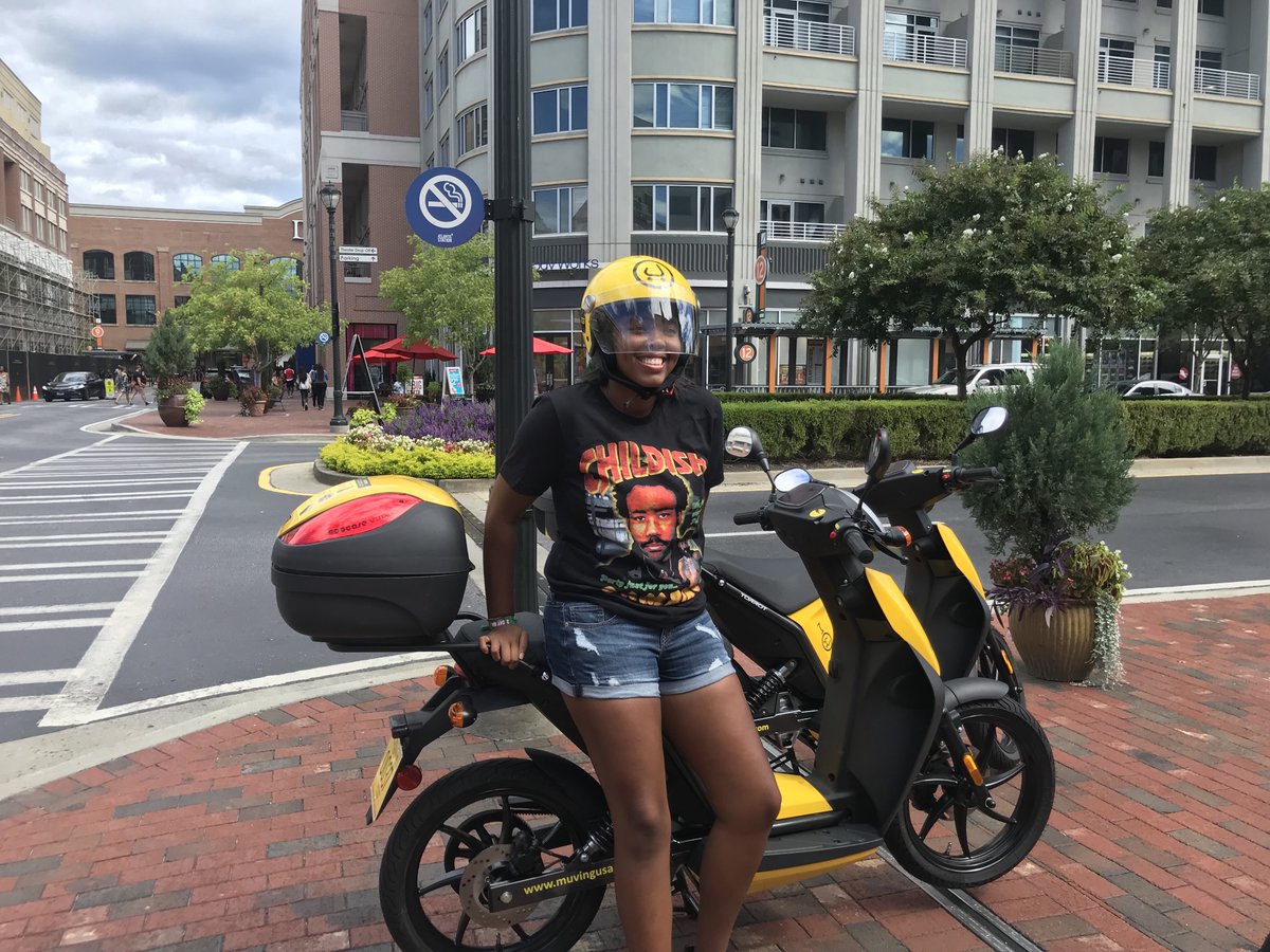 MuvingUSA's tweet photo. Having blast showing people how to #getmuving at the National Drive Electric Week @AtlanticStation. Stop on by and get some swag and take a test ride #muvingusa #seeatlanta https://t.co/yWfn27UfaY