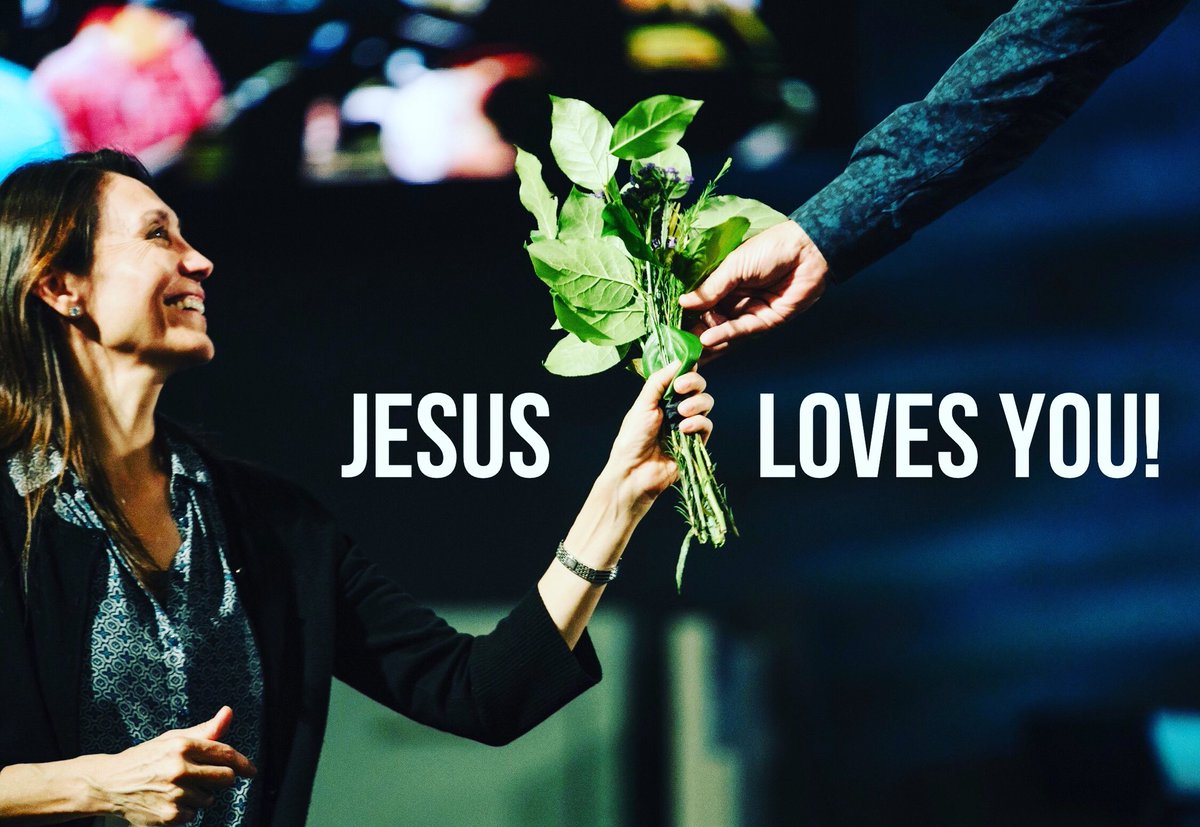 Greg Laurie tweet media