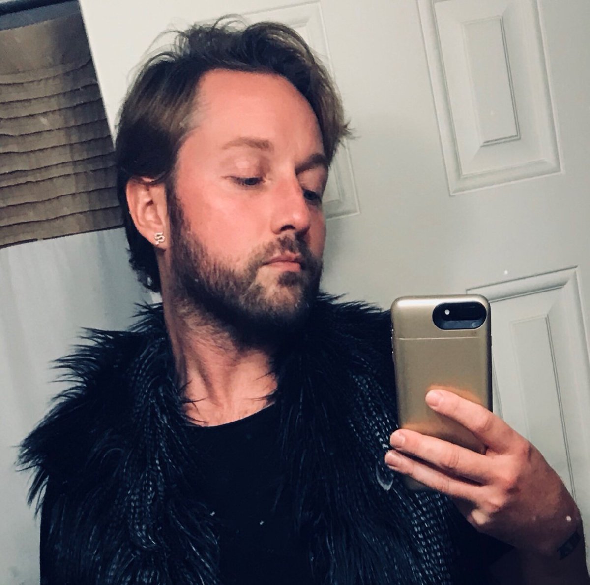 Joey tweet media