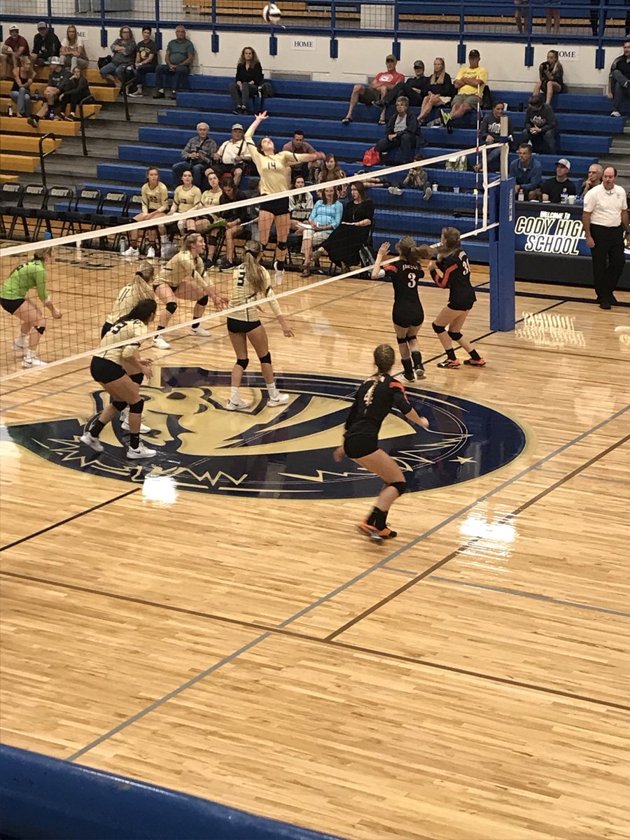 Wyatt_Burichka's tweet photo. Fillies best Jackson in 3 sets to imporve to 14-1 of the season as they play the Trojans from Kelly Walsh next week, and yesterday the Broncs football team took care a business in Rawlins 28-7 to improve to 3-0 and will be in Jackson next week.
@CHS_Wired #CHSWired https://t.co/eB1UNV11mt