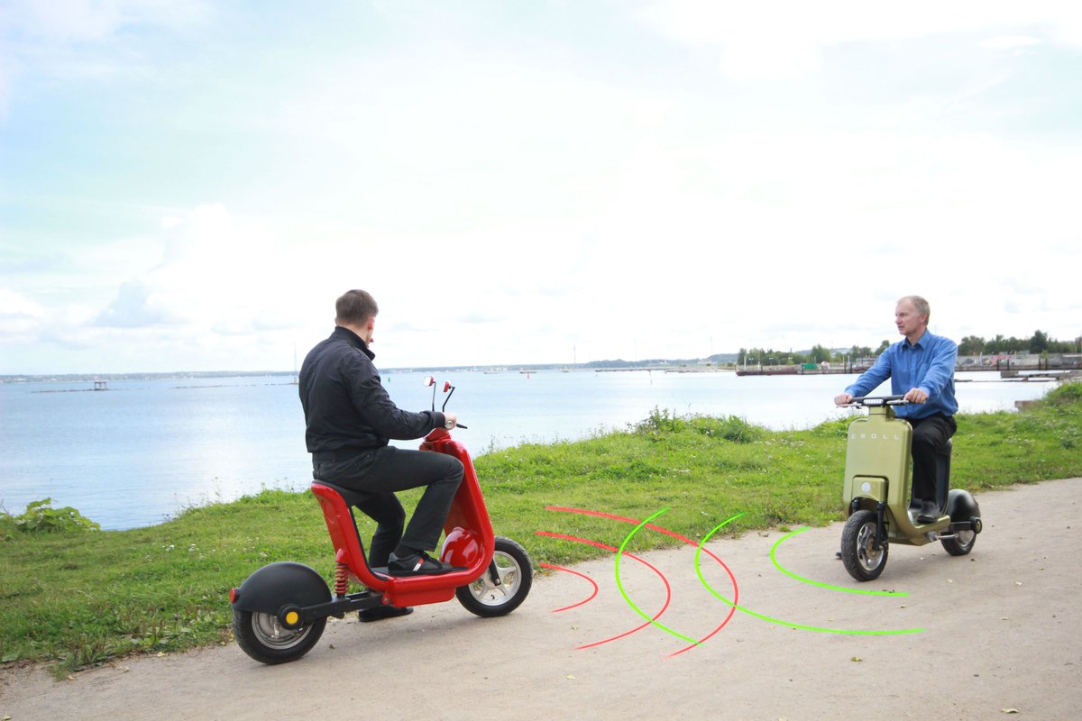 pedlox's tweet photo. #IOTAstrong #EV #AV #CHAMELEONSTREAM The E-roll solar charger is being tested. The bike's battery is connected from the front forks. Easy to install inside cities, at the beach, #IoT connected and ready to rent/share. https://t.co/BrcCim9WOT