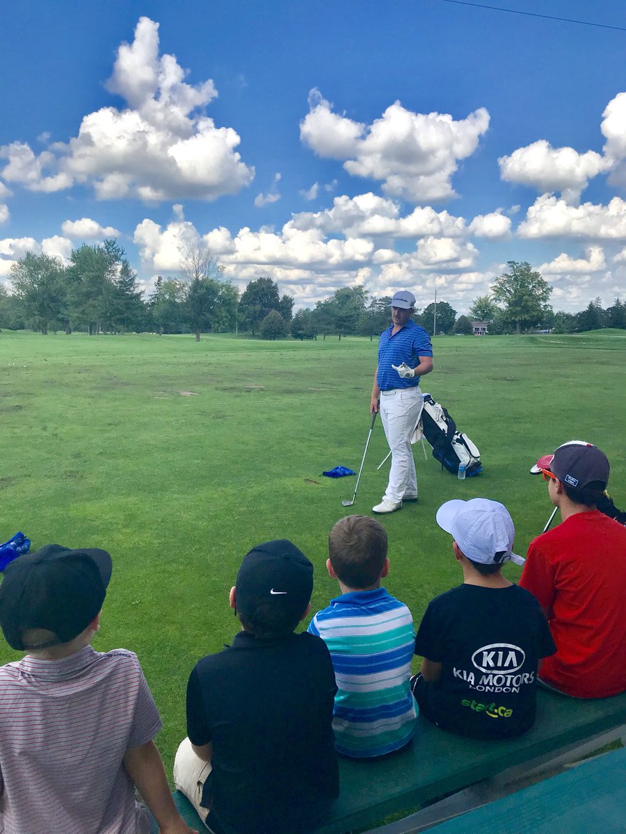 F55F's tweet photo. We’re teaching the next generation of @PGATOURCanada golfers at the @Childcan_ON_CAD junior clinic today. Thanks to @adorn11 and @Brince_P for sharing your pro tips ⛳️🏌️‍♂️ https://t.co/WnNkjB3tJO