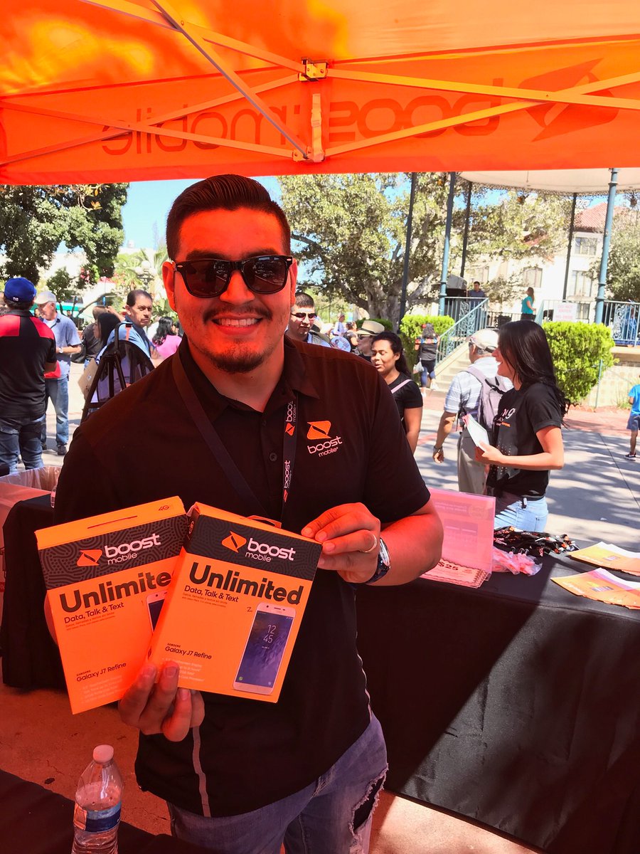 Let the sales begin! First BOGO out the door  at LA Patrias. ⁦<a href="/LM_Pigeon/">lm_Pigeon</a>⁩ ⁦<a href="/Jenhustle976/">Jen Villalobos</a>⁩ ⁦@yolleen_spg⁩