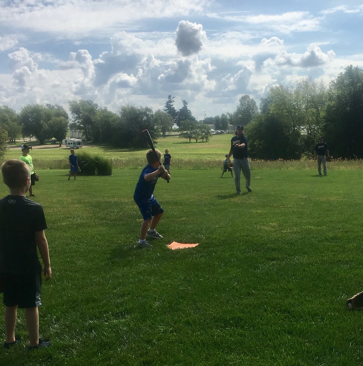 jkb08's tweet photo. Thanks @Scottie_BSB for making Masons day and surprising him at his birthday party. https://t.co/kracC1FkNx