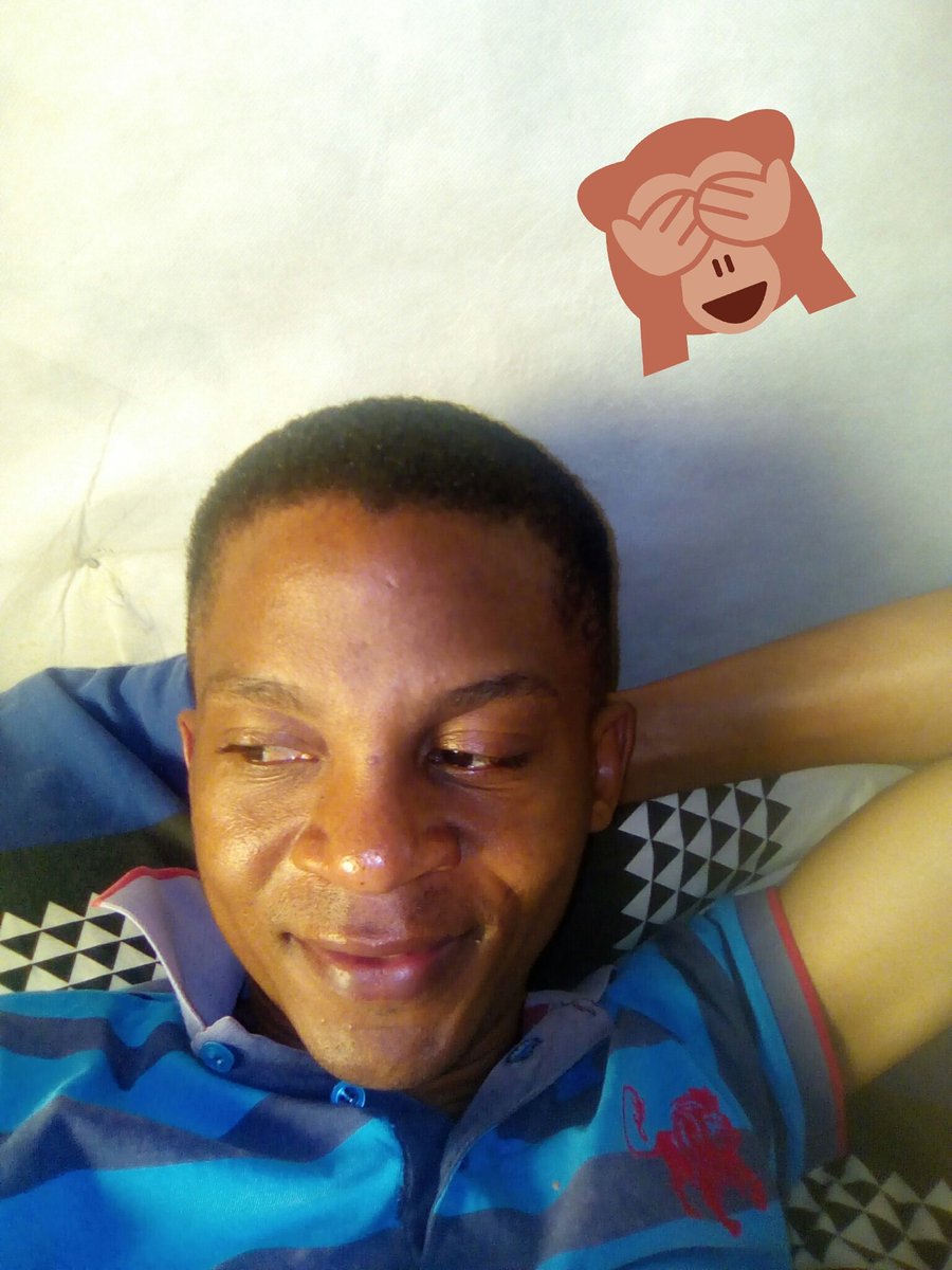 KayGzow's tweet photo. Bucs won...Barcelona won...Chelsea won...diz is hw i sleep🤗 https://t.co/kq2vP7FgOD