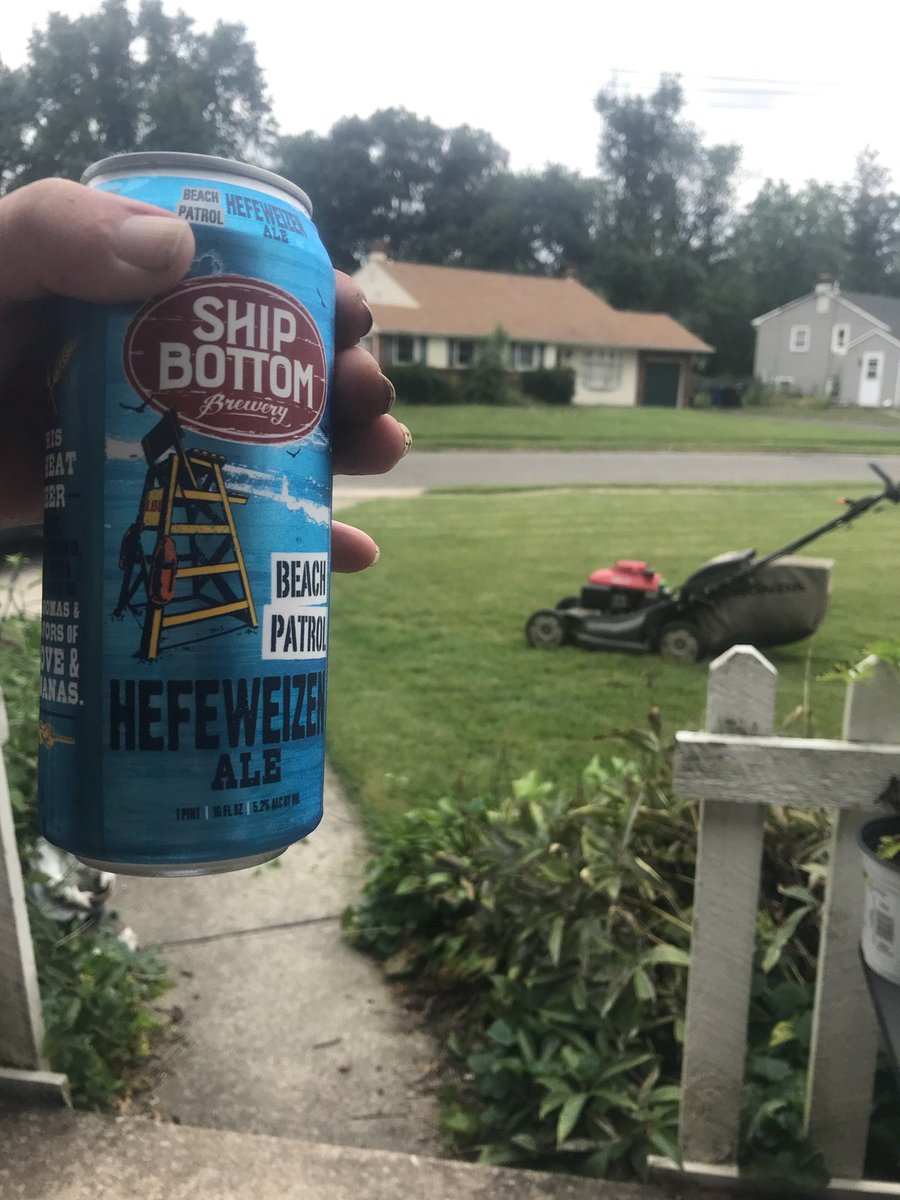 Jerseybeerguys1's tweet photo. Grass is all cut and bagged. Now it's time to enjoy @ShipBottomBrew Beach Patrol hefeweizen.
#trysomethingjersey #JBBG #craftbeer #drinkjersey https://t.co/HHwxH7msQ7