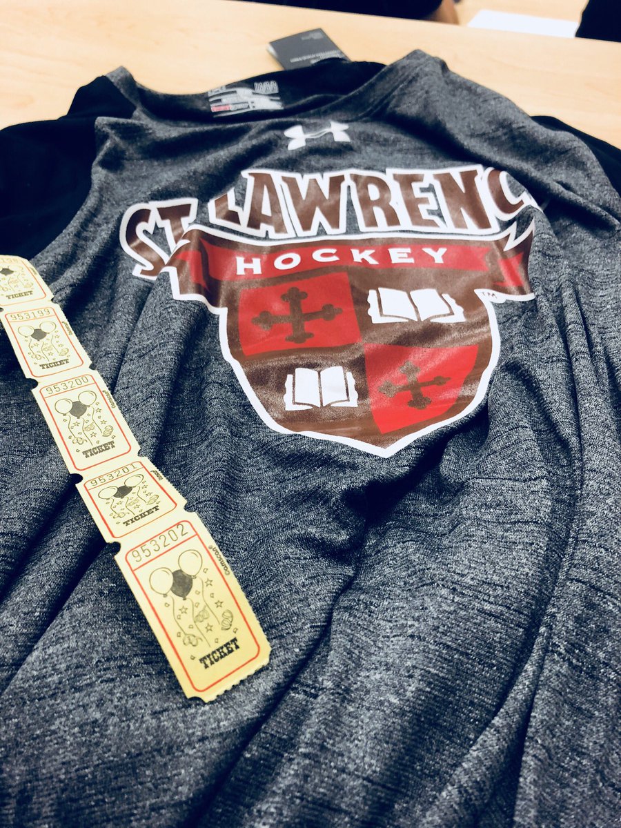 AliciaGal7's tweet image. When u win 3 times in the raffle 😍 #drawagain #sharingiscaring 👉 thanks @SkatingSaints for the swag ❤️🏒🥅❤️ #OTTHAC18