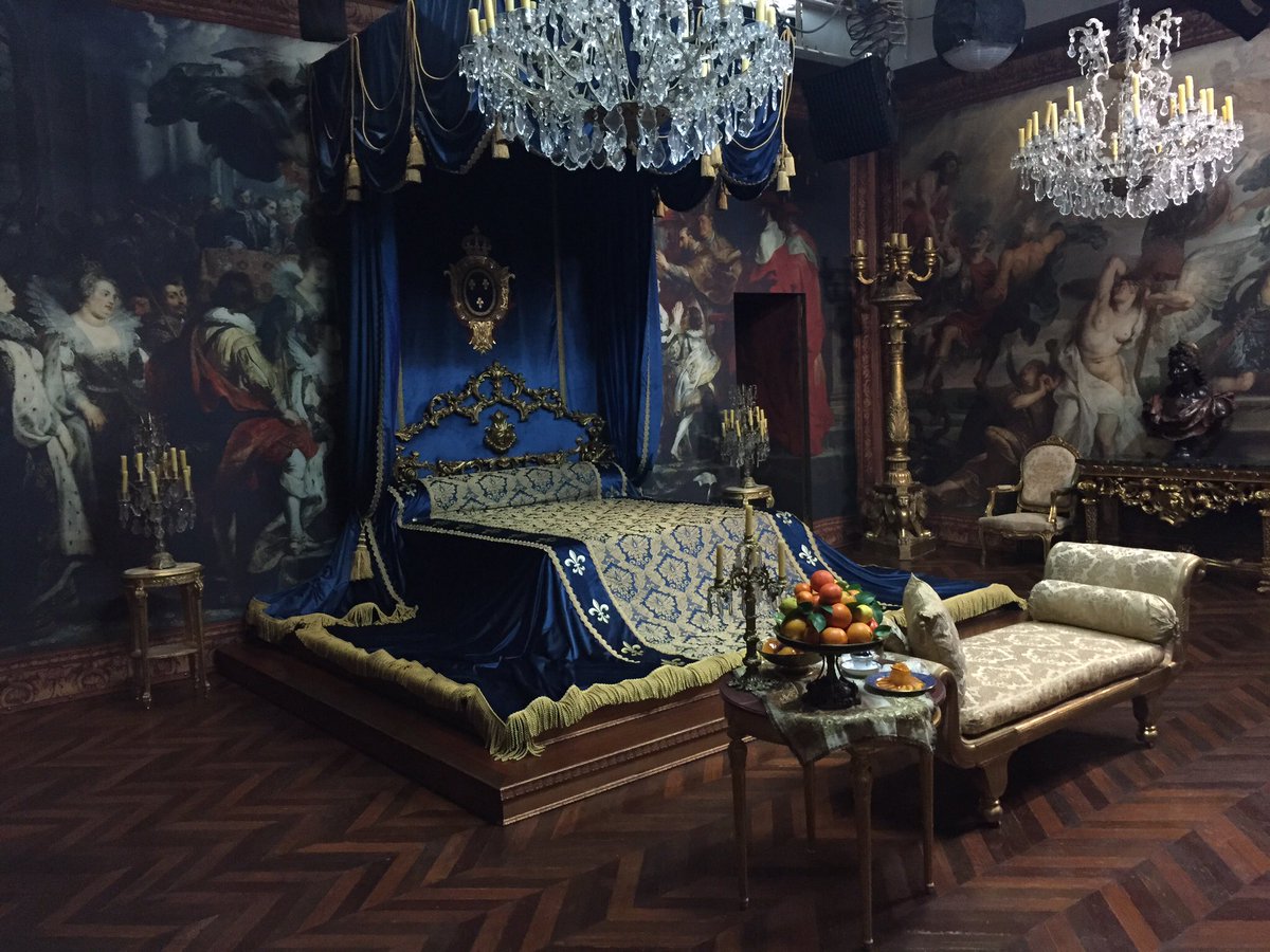 jongarysteele's tweet photo. Outlander Season 4 is coming!!
Set still onstage from season 2 https://t.co/9j8s8XQ7Hu
