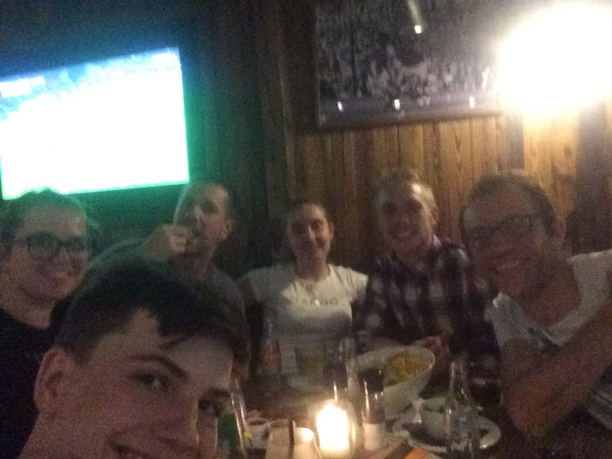 SS_TimKool's tweet image. Vanavond hadden we een gezellig personeelsuitje in Rotterdam. Dit keer een wat kleine groep maar dat mocht de pret niet drukken. Naar de escape room " the missing ", de spelletjes hal &amp;amp; wat lekkers eten en drinken kunnen wij zeggen het was een geslaagde avond.💪🏻