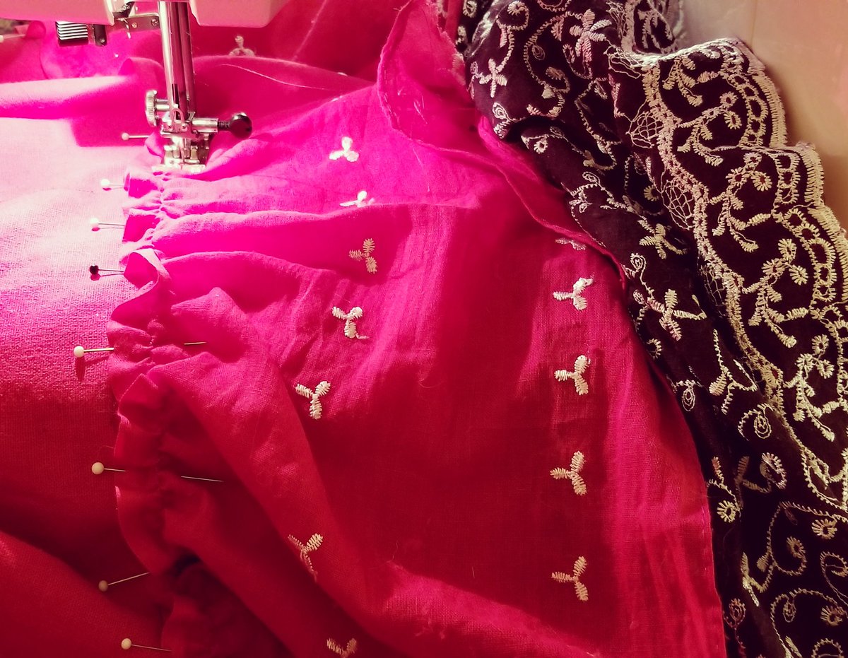 MadameAskew's tweet photo. This is my life now...
#rufflegeddon #ruffleacolypse #tikipunk #steampunksewing #historicalsewing https://t.co/ZTiKkr7Q95