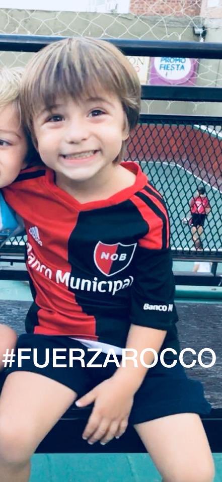 TODOS X ROCCO. Súmate a darle fuerza a Rocco. Padece un cancer, 4 añitos. Nos necesita  <a href="/Facundo_Arana/">Facundo</a> <a href="/HambreCero/">Juan Carr</a> <a href="/emergenciasAR/">red de emergencias</a> <a href="/RedSolidariaOK/">Red Solidaria</a> <a href="/RosarioSufre/">#PasenDeAUno</a> <a href="/cuervotinelli/">marcelo tinelli</a> <a href="/candetinelli/">Candela</a> <a href="/soycrismorena/">CRIS MORENA</a> @eugtobaloficial <a href="/Julyweich/">julian weich</a> <a href="/majorieraProd/">Majo Riera</a> <a href="/ham19773/">Hernán</a> <a href="/MR11ok/">Maxi Rodríguez</a> RT 🙏🏻 🙏🏻💓