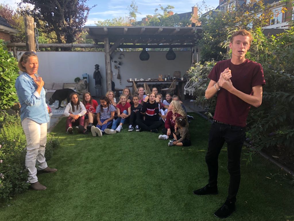 CraeyenhoutMC1's tweet photo. Vanavond was de welkomstborrel van ons team @huize Zengerink. #superavond #leukteam #leukeouders #supercoaches https://t.co/EwJnVZz0n7