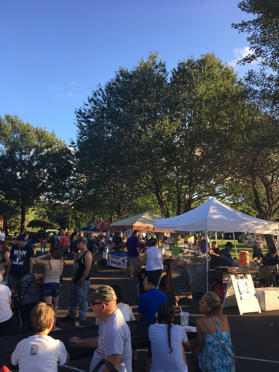 MrsNCote's tweet photo. Having a great time with family and friends at the Watertown Fall Festival! #WHSnow #WatertownCares https://t.co/flGbVpjriz